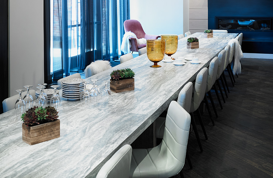 Fantasy Marble is a premium, earthy quartzite with a dreamlike quality. Its flowing grey veins emulate the movement of swirling waves as they retreat from the shore. This sentiment of a quiet beach setting is brought to life through the interplay of soft tan, gold and grey tones.