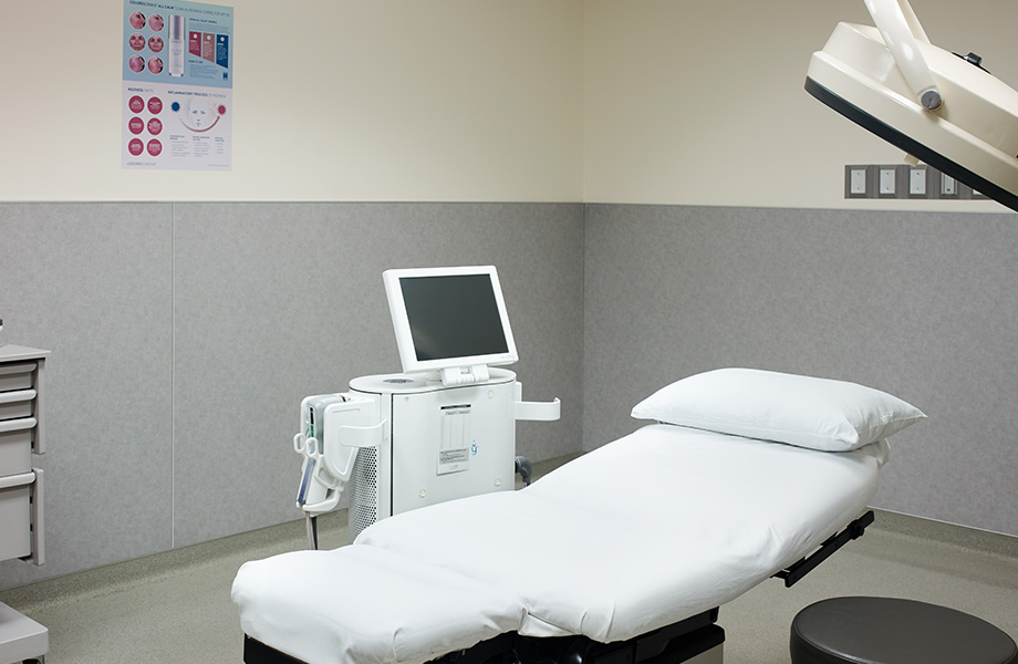 Doctors office procedure room 6447 Sarum Duotex HardStop